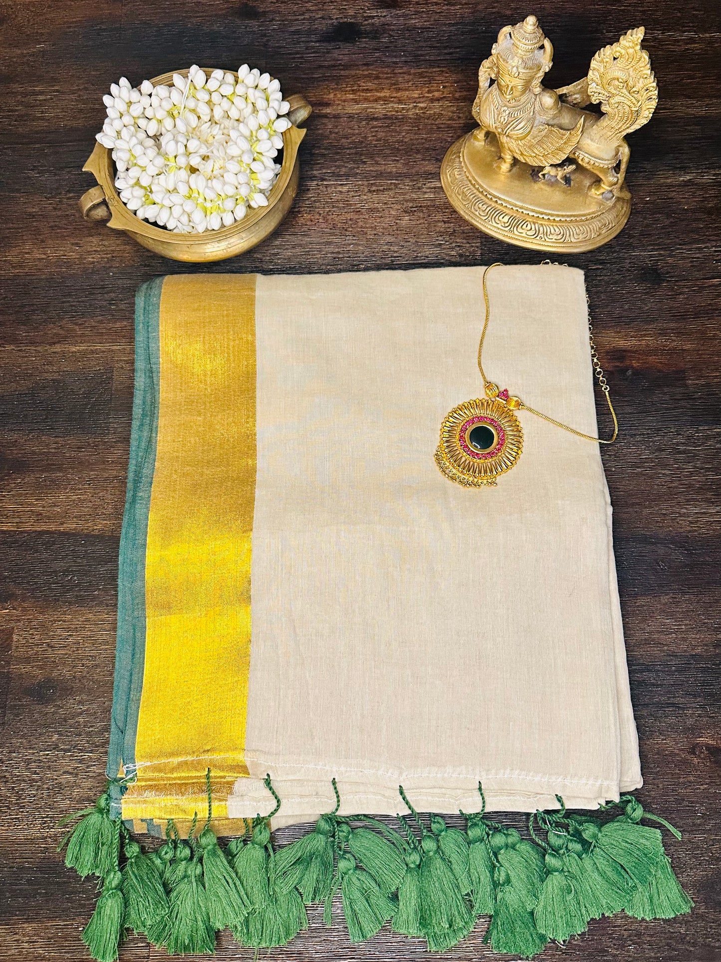 "Jade" Kerala Kasavu Saree