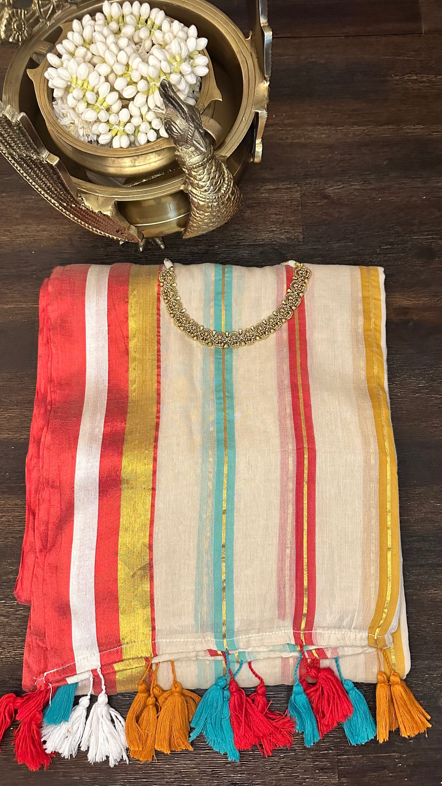 "Meadow" Kerala Kasavu Saree