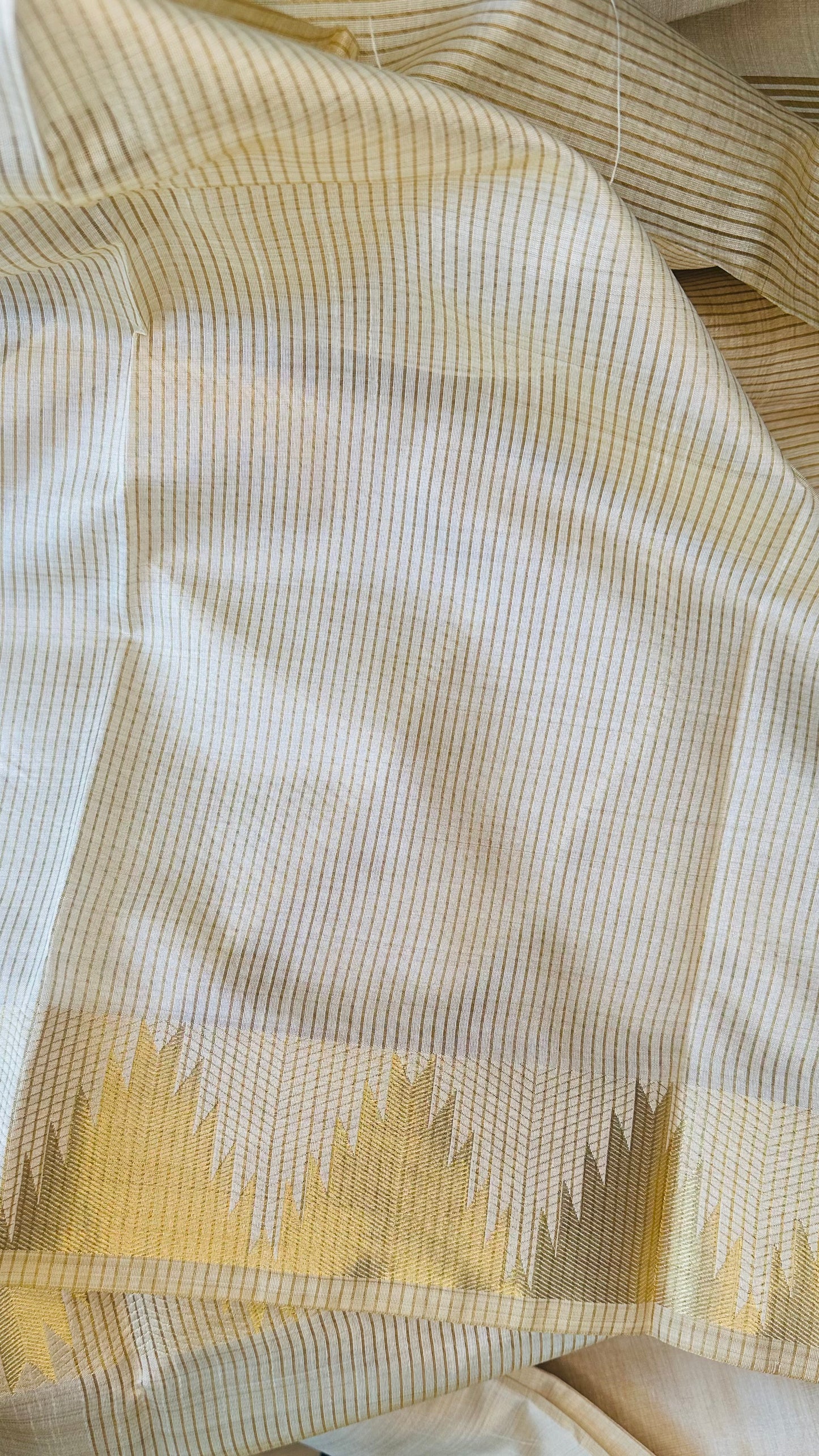 Kerala Kasavu Saree – Traditional Ivory & Gold Saree for Onam | The Zaree Collective