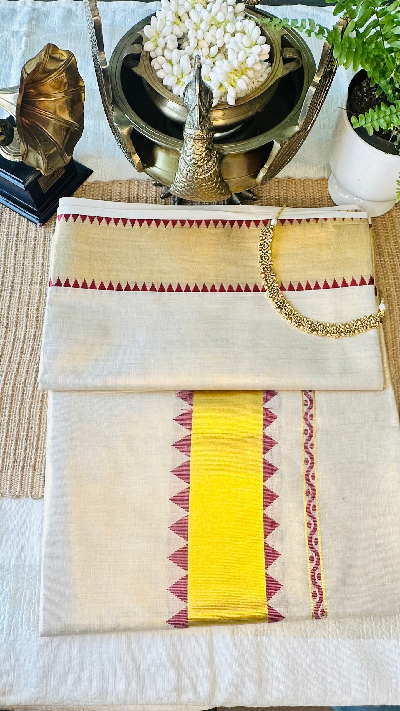 Authentic Kerala Kasavu Saree – Traditional Tissue Saree for Vishu & Onam