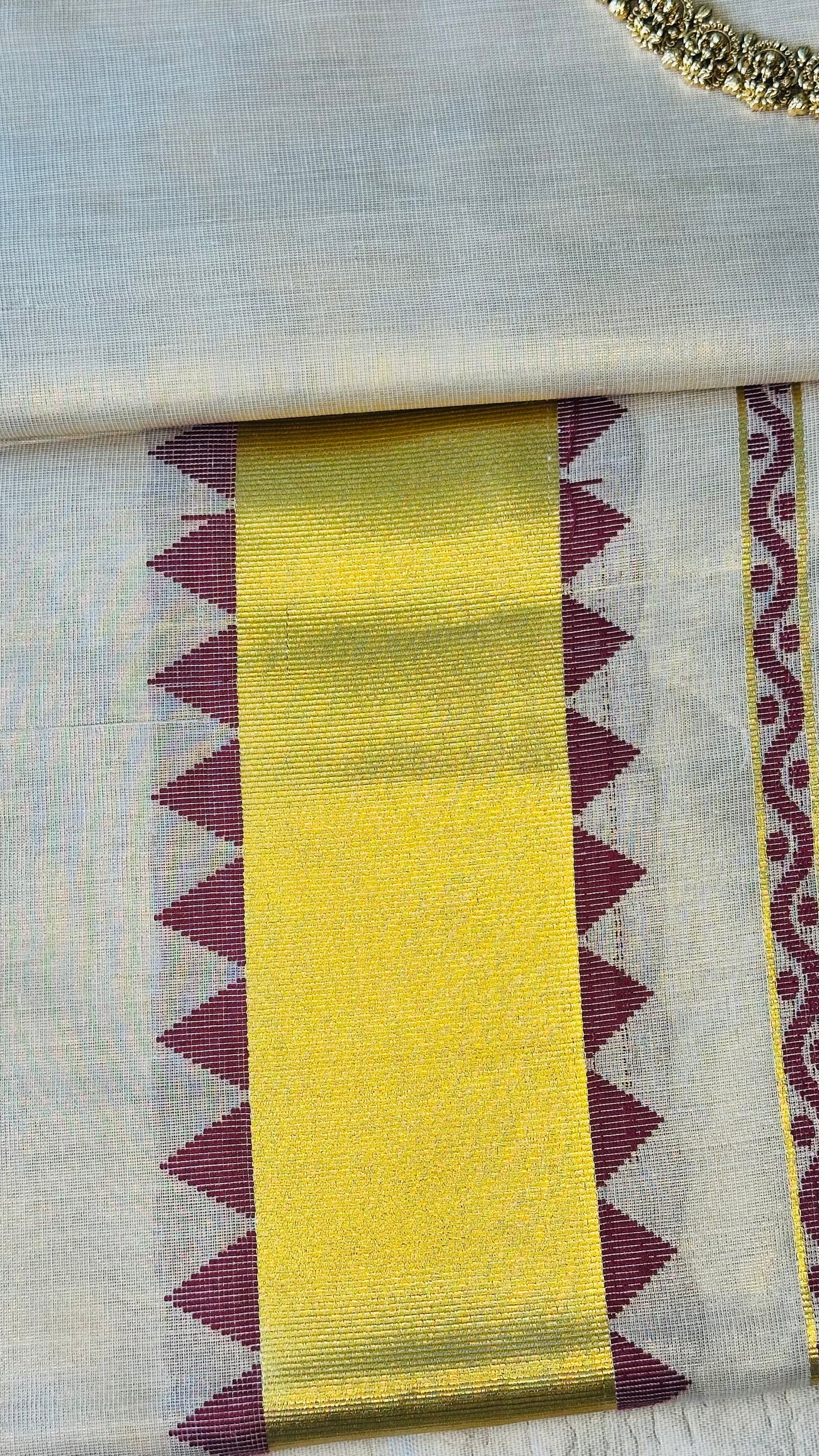 Authentic Kerala Kasavu Saree – Traditional Tissue Saree for Vishu & Onam