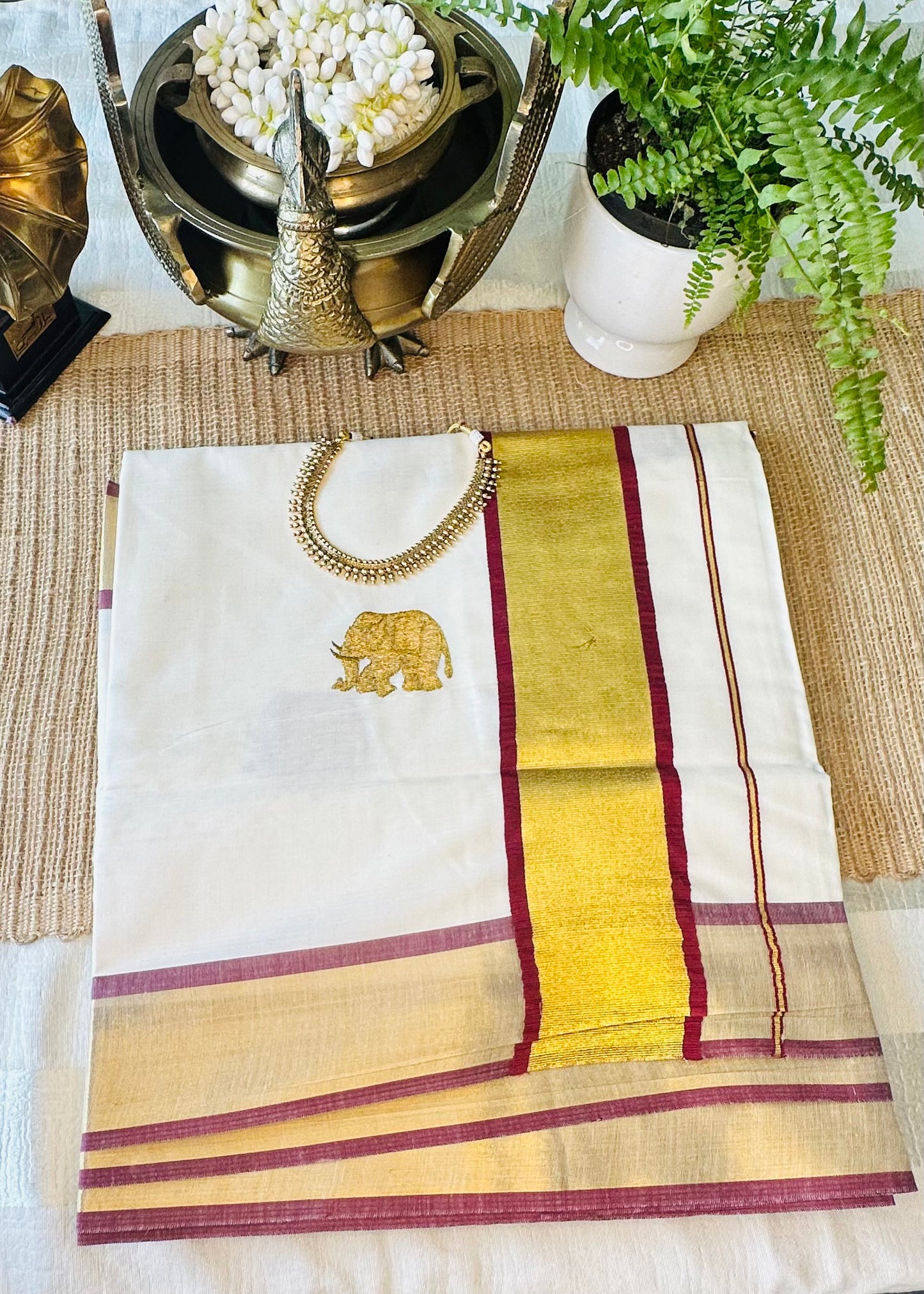 Handwoven Kerala Kasavu Saree – Elegant Saree with Red & Golden Border