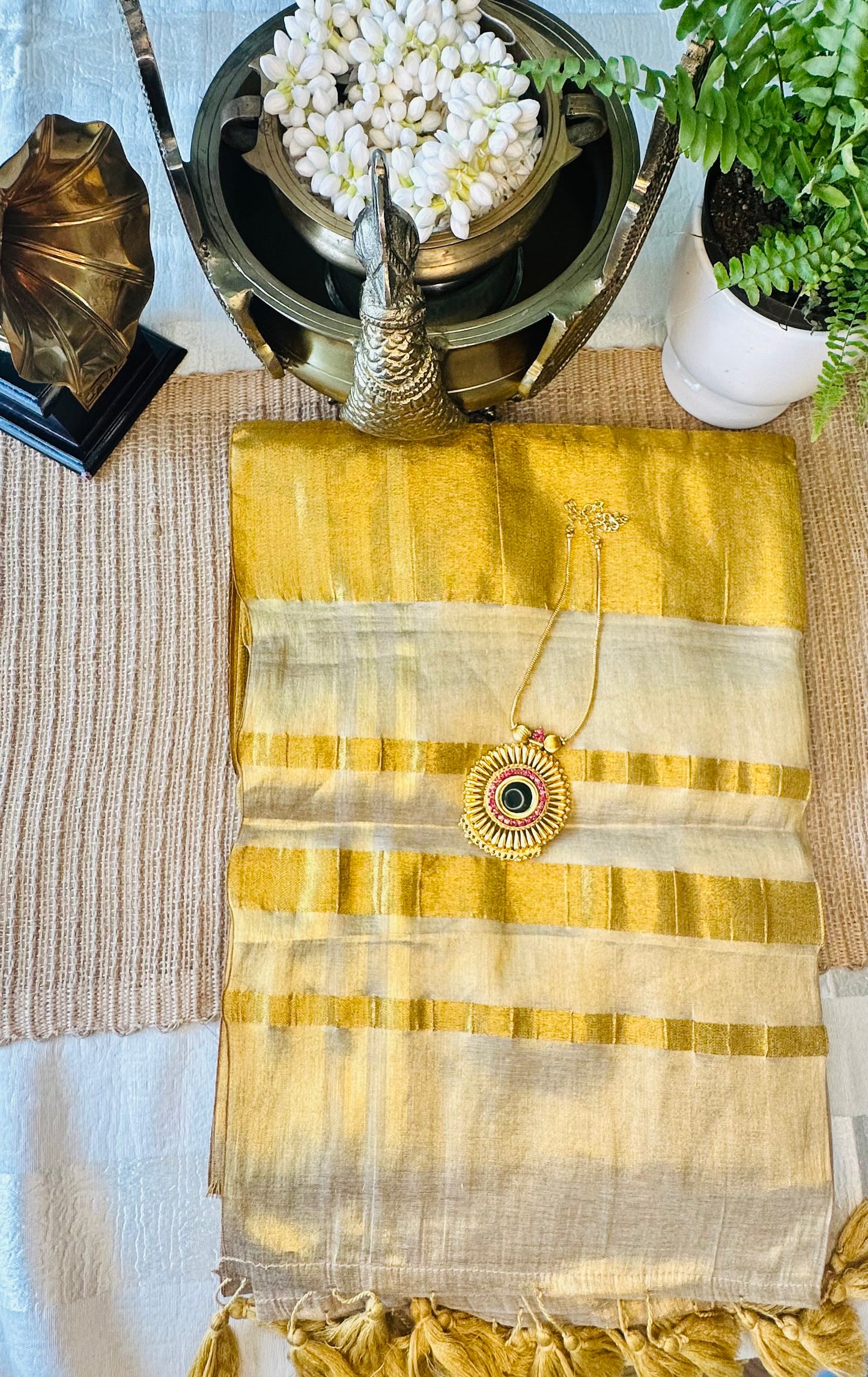 "Aura" Tissue Kerala Saree
