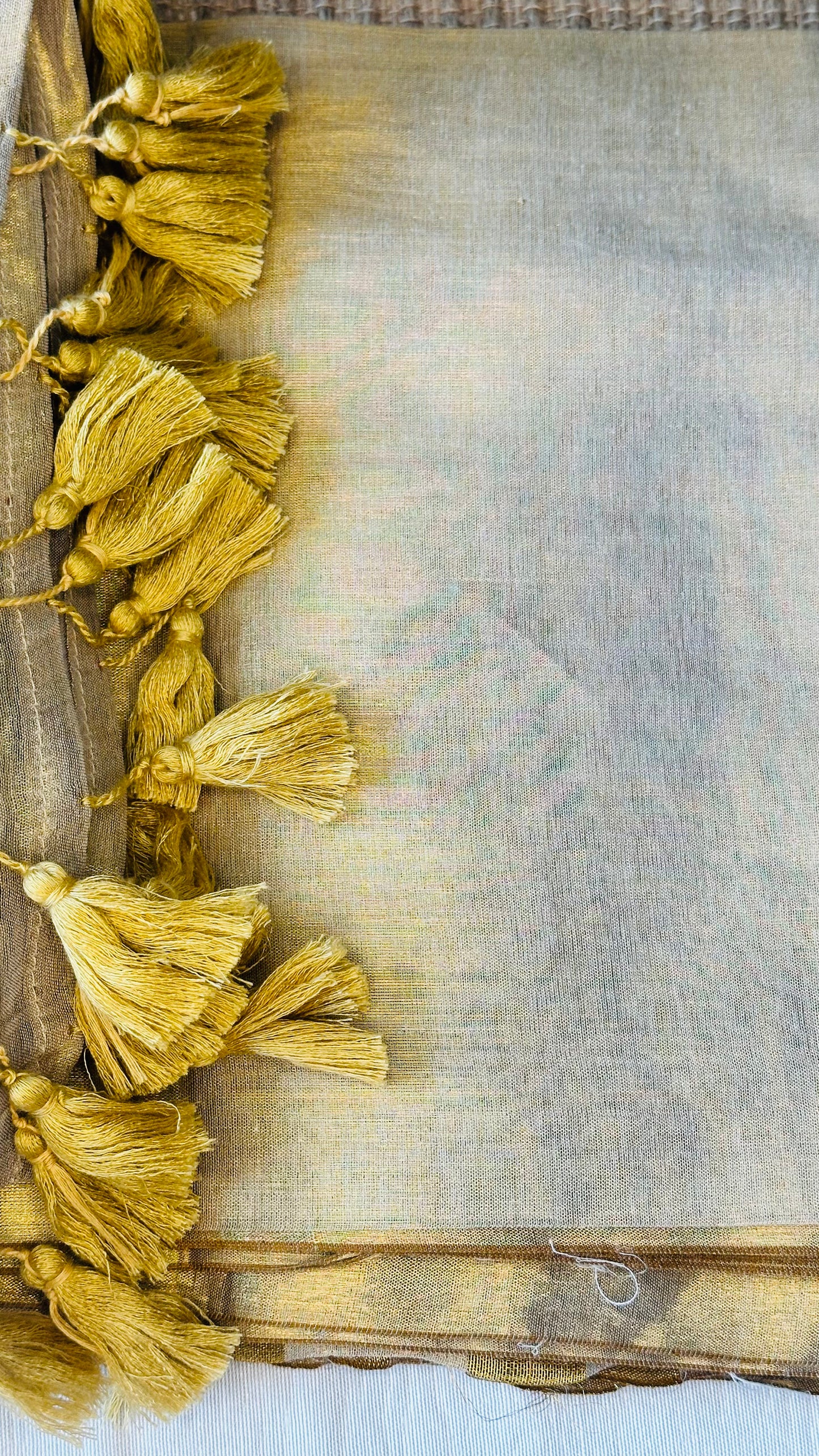 "Aura" Tissue Kerala Saree