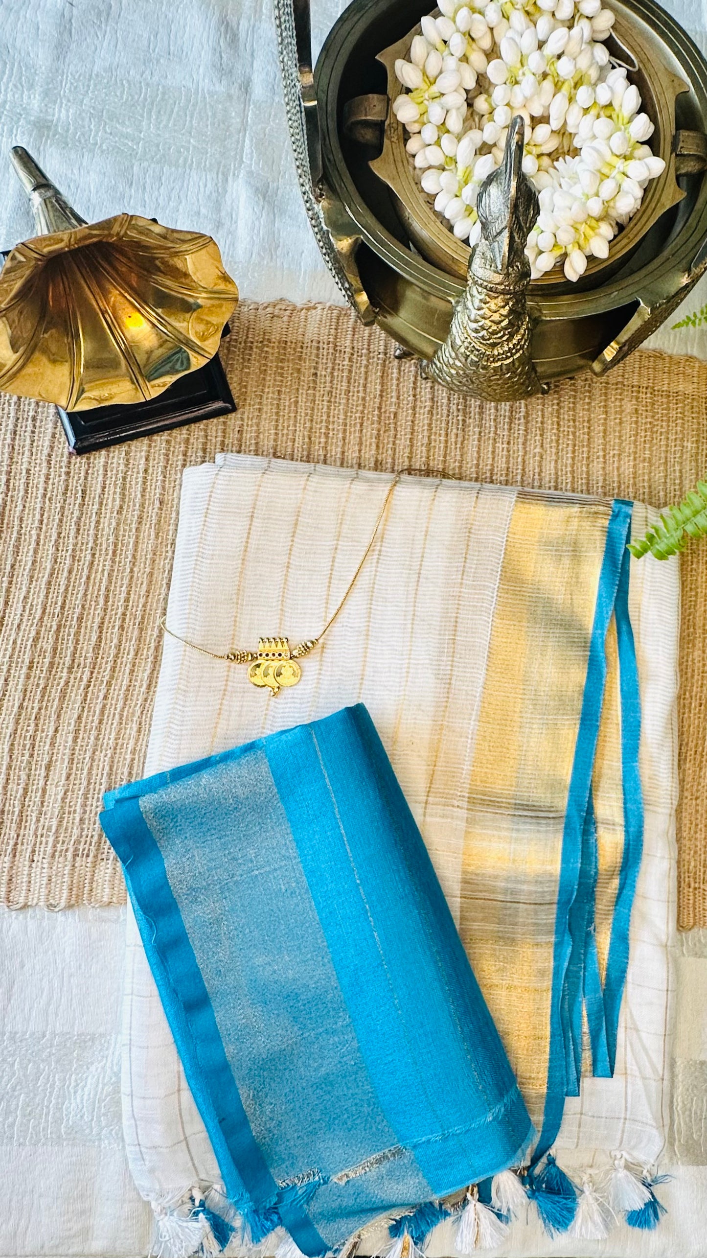"Saphire" Linen Kerala Saree